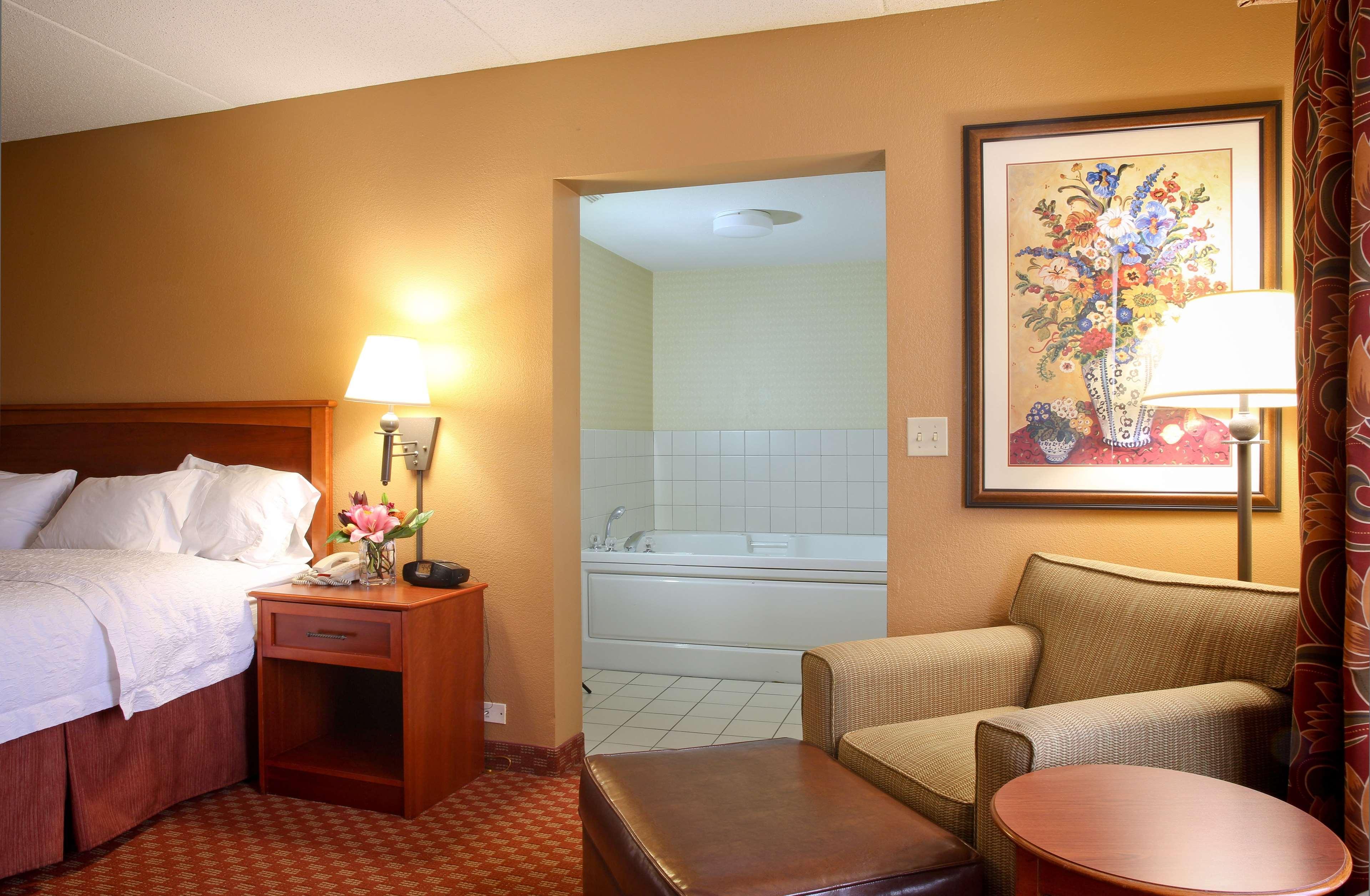 Hampton Inn Mchenry Bagian luar foto
