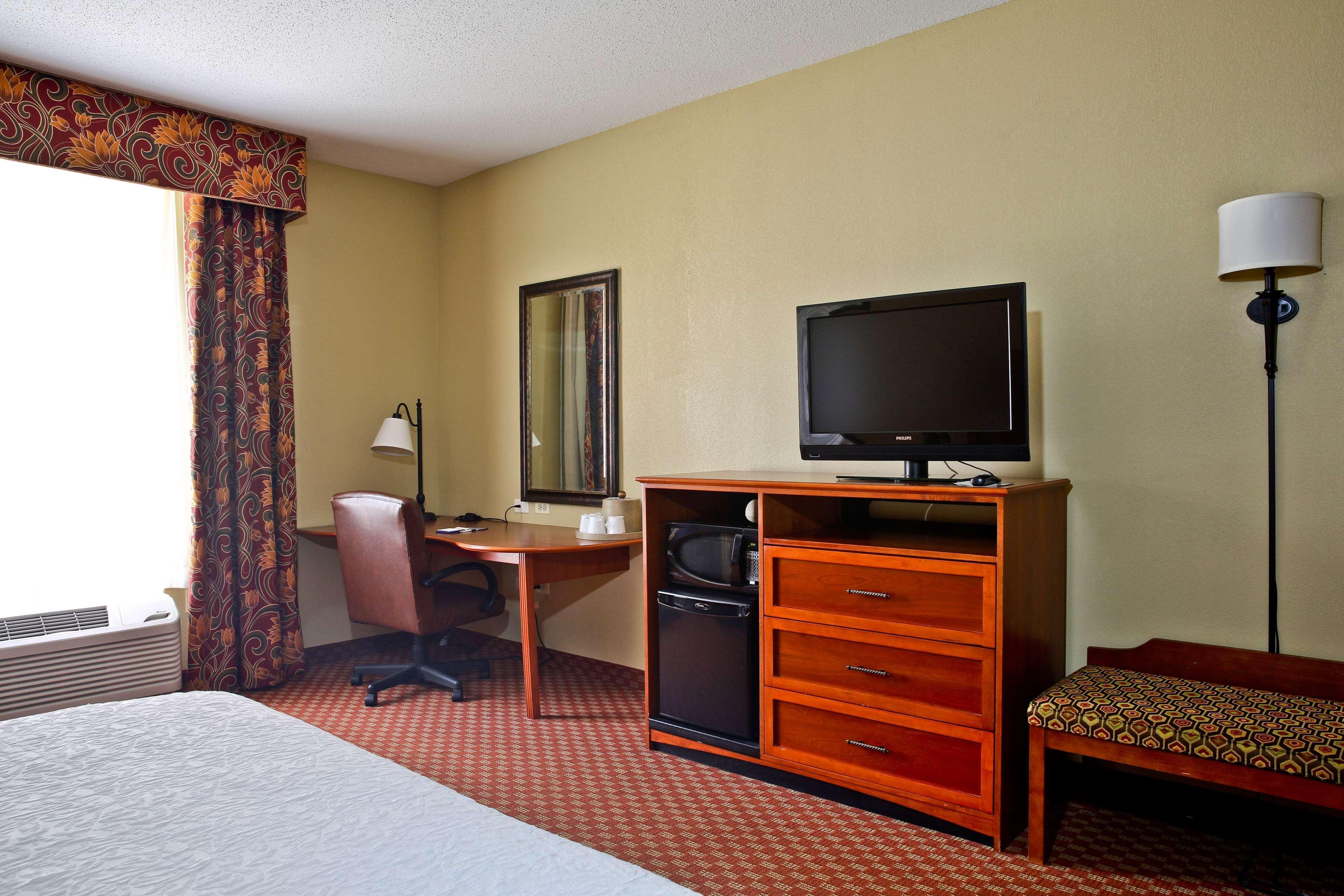 Hampton Inn Mchenry Bagian luar foto