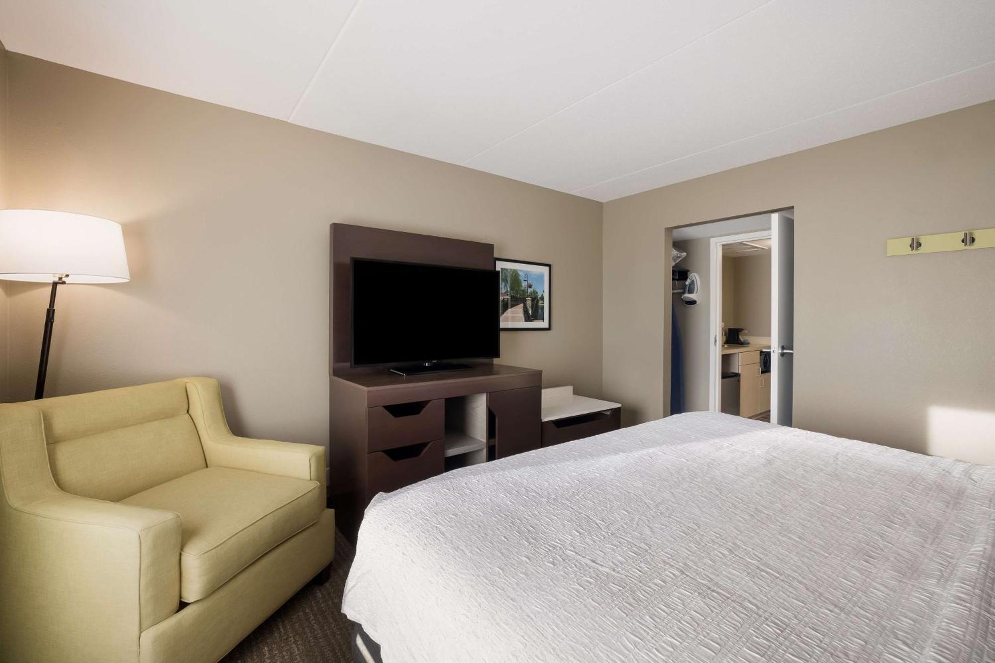 Hampton Inn Mchenry Bagian luar foto